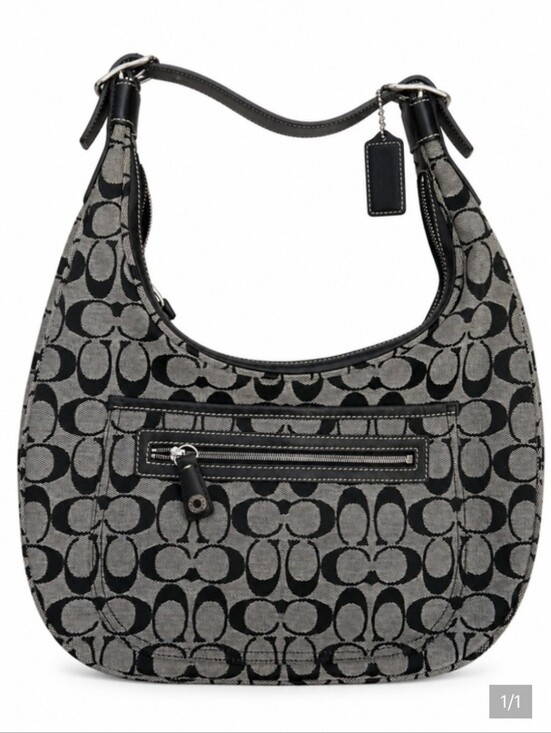 Coach Handbags - Vintage Coach Soho hobo bag, style 6070 Jacquard Canvas RARE 2002 NWOT